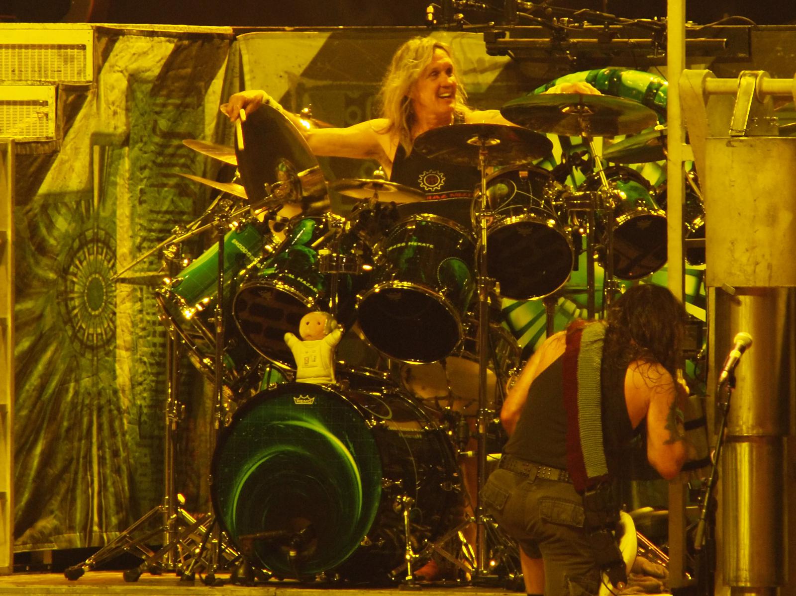 Nicko McBrain von Iron Maiden am 29.5.2011 in Oberhausen