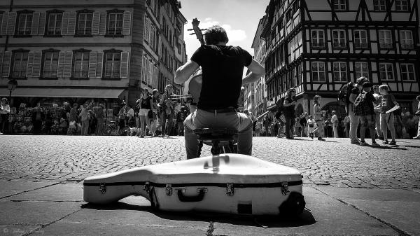 Street Violoncello