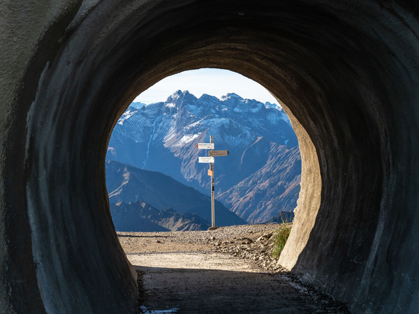 Ein Tunnel am Gipfel