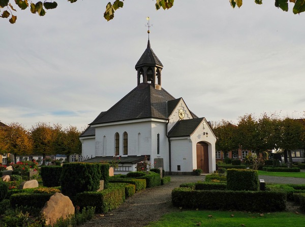 134-Schleswig Friedhofskapelle Holm