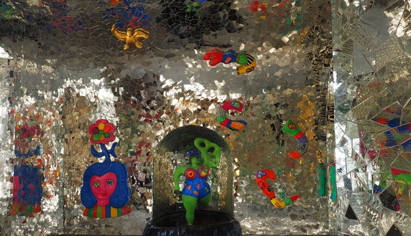 Niki de Saint Phalle Grotte (3)