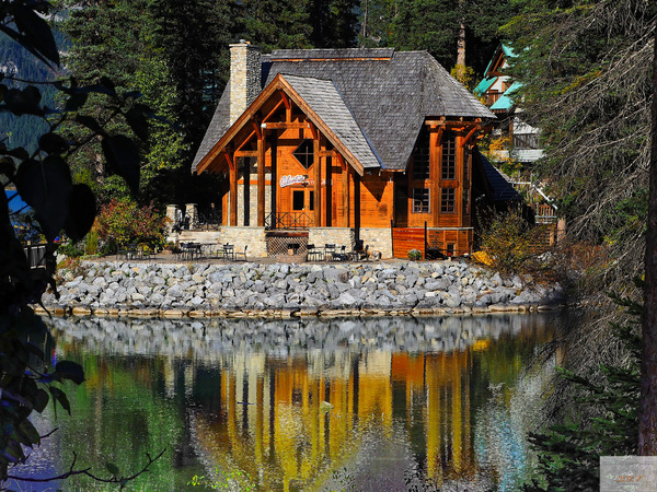 Gästehaus am Emerald Lake Yoho National _DxO.jpg