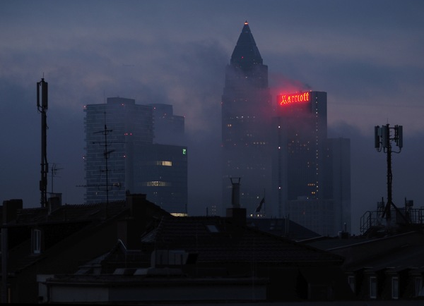 Morgendlicher Nebel über Frankfurt